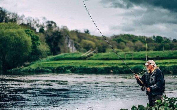 Blackwater Salmon in Ireland is fly fishing and spin fishing (9)