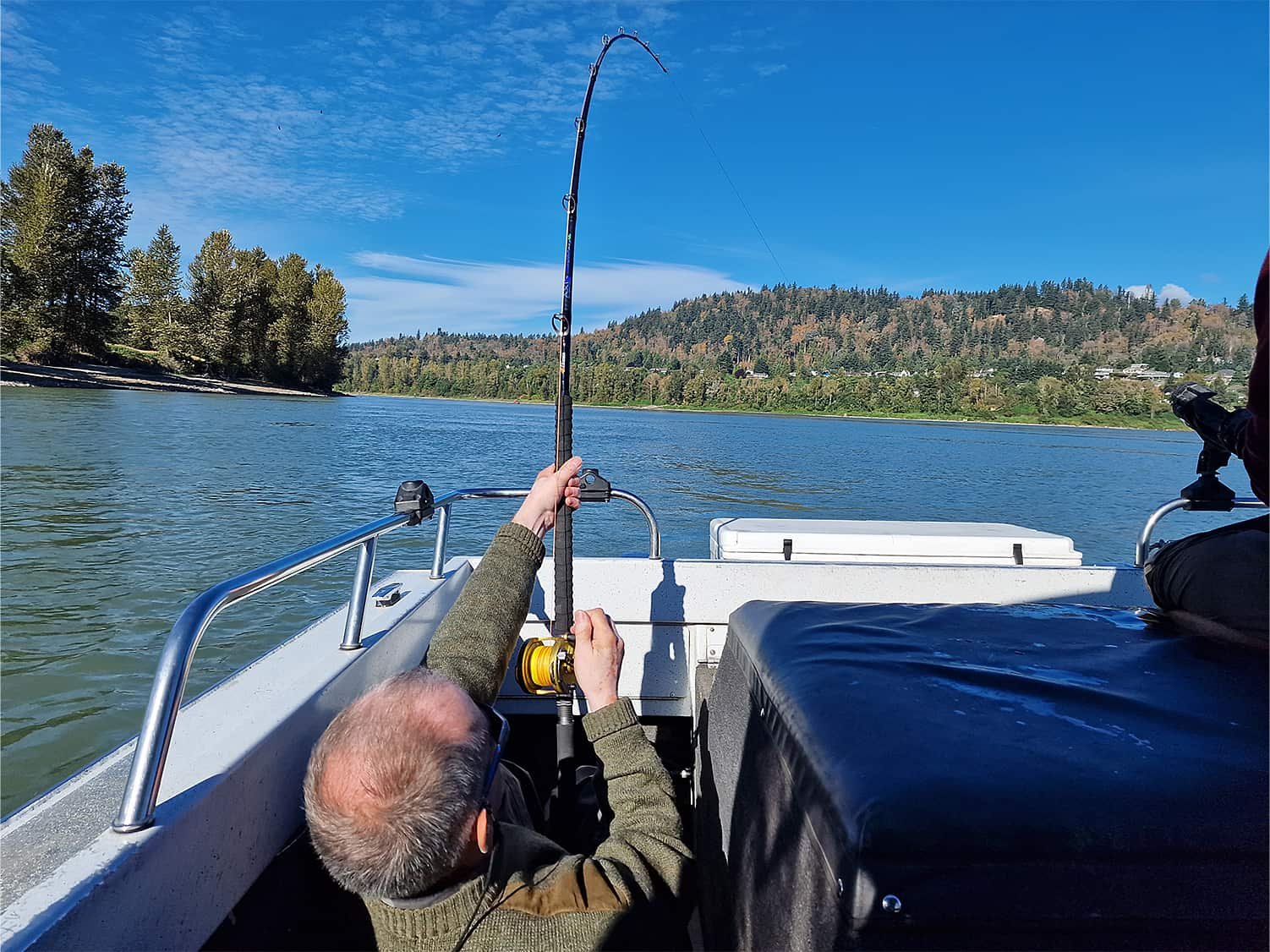 Fishing adventure to Chilliwack catching King Salmon silver salmon and sturgeon 19 % - fishingweeks